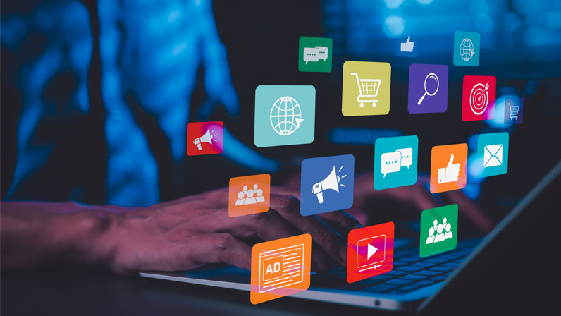 Customer browsing ecommerce site with personalized AI suggestions