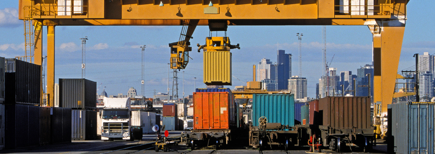 Intermodal freight container drayge